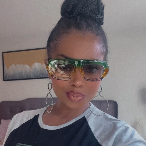 New Arrival Sunglasses “Green & Yellow Tortoise”🕶️ - Picture 3 of 6